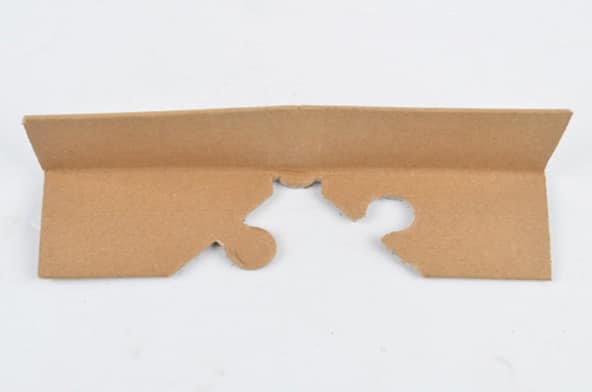 What is a paper corner? Paper corner protector, also known as edge board, is one of the most popular packaging products around the world, used to replace wood packaging and other bulky packaging methods. It has the characteristics of low price, light weight, firmness, and environmental protection requirements. Also known as angle paper and paper angle steel, it is made of yarn tube paper and cattle card paper by a set of angle protection machine, and is perpendicular to each other. It can replace 100% of wood for recycling and reuse. It is an ideal new green packaging material.