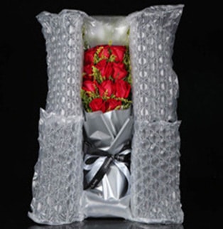 Xianghao Packaging really recommends the newly developed strong bubble paper for you. The bubble is no longer like the traditional bubble paper. The bubble is too small and the buffer effect is not enough. It has to be wrapped in several layers.  The strong bubble paper has larger bubbles, so you don't need to waste too much bubble paper on the packaging. You only need to wrap a layer of bubble paper on the product to protect your goods by 360 °.  Strong bubble paper has a good cushioning and pressure resistance effect, in addition to taking into account the safety of packaging, let people have a further understanding of the aesthetics of packaging.  In addition to being cost-effective, the strong bubble paper also takes into account the stronger cushioning effect of product protection, effectively reduces logistics costs, and achieves a friendly environment to replace the traditional bubble paper, poly dragon, foam and other buffer packaging.